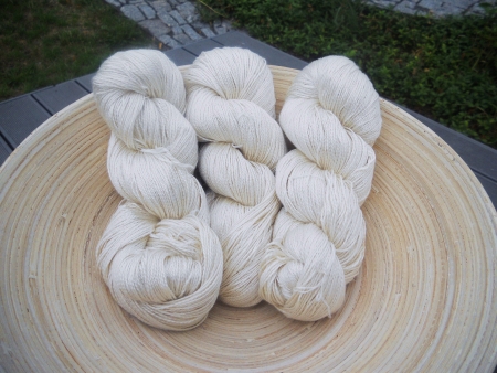 vyprod�no Hedv�b�- nejen k ru�n�mu barven� (n�vin +/- 400 m)