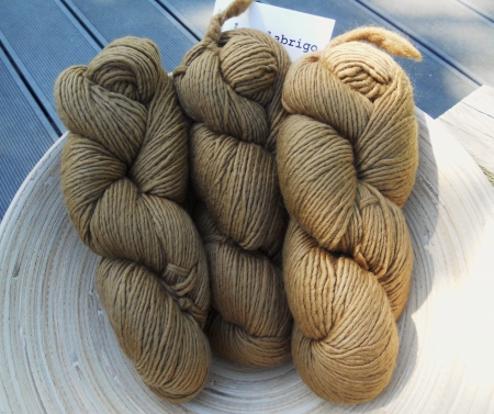 Vyprodno Merino Worsted - PRALINE, 192 m/100 g (100% merino)