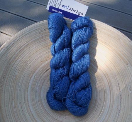 vyprod�no Silkpaca - TUAREG, 384 m/50 g (velmi jemn� lace p��ze baby alpaca/hedv�b�)