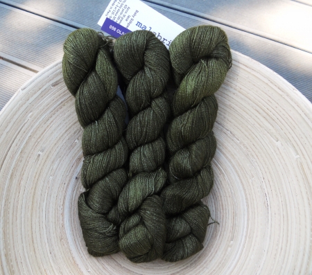 vyprodáno Silkpaca - OLIVE, 384 m/50 g (velmi jemná lace příze baby alpaca/hedvábí)