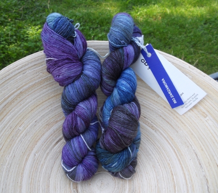 VYPROD�NO - ZARZAMORA, 430 m/50 g (100% baby merino)