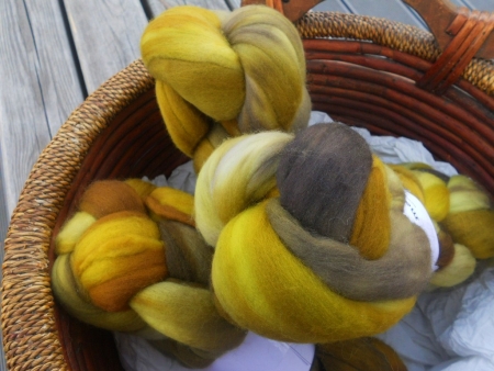 vyprodáno MOSTAZA - česanec Malabrigo