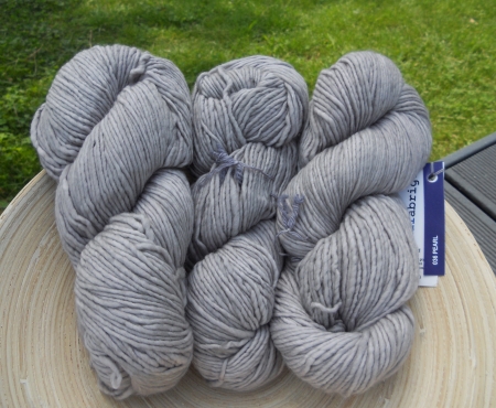 Merino Worsted - PEARL, 192 m/100 g (100% merino)