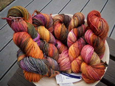 vyprod�no II. (tepl� t�ny) Arroyo - Piedras, 306 m/100 g (sw merino)